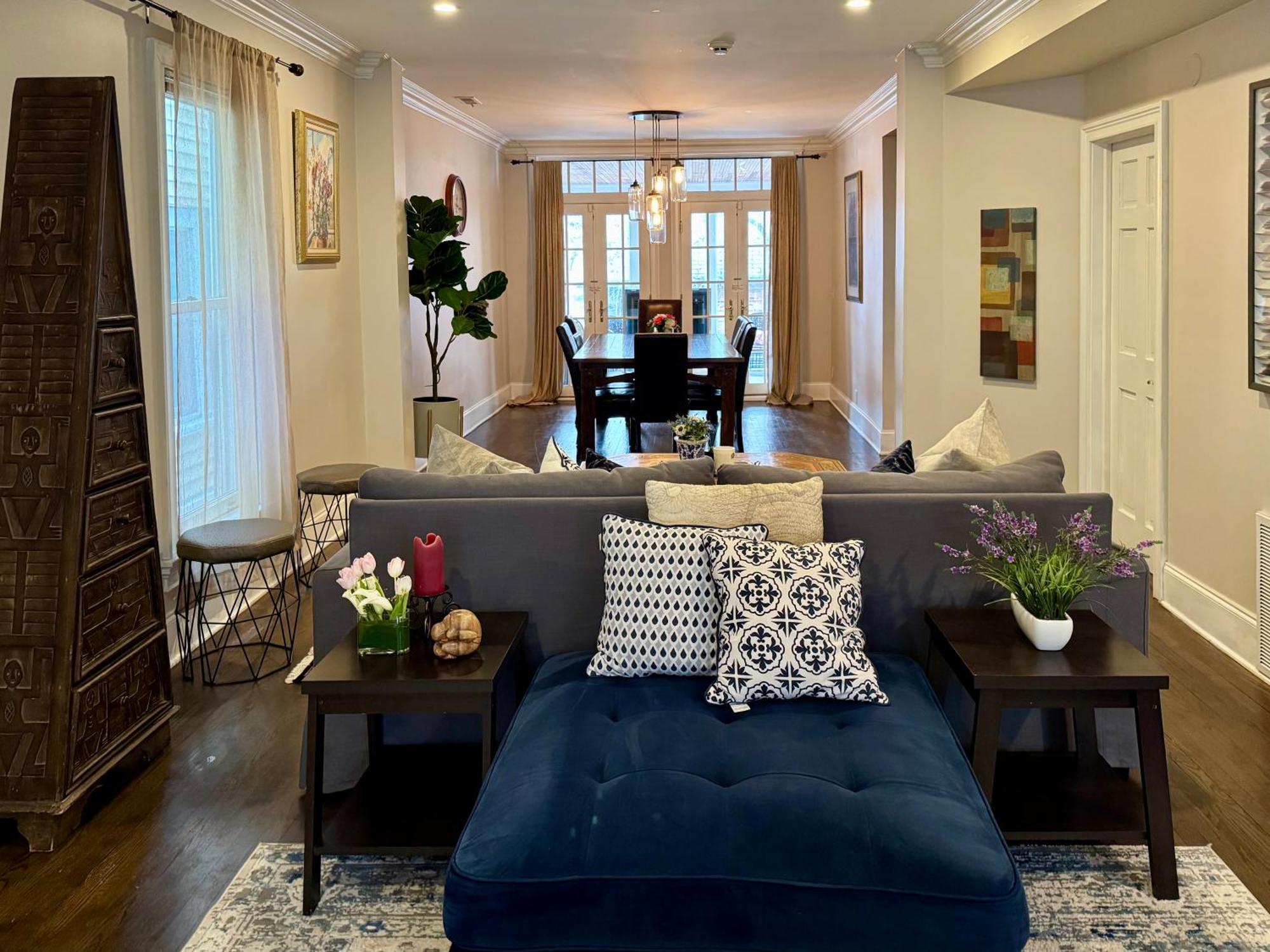 3 Bedroom Spacious Home In Ideal Location W Free Parking Back Yard Pets Welcome 芝加哥 外观 照片