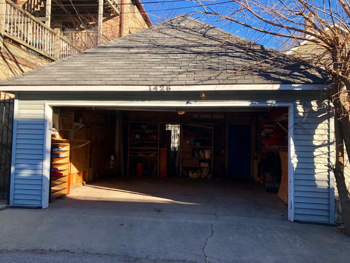 3 Bedroom Spacious Home In Ideal Location W Free Parking Back Yard Pets Welcome 芝加哥 外观 照片